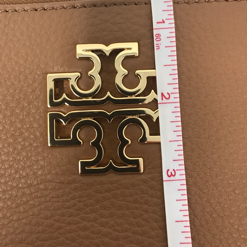 Tory-Burch Britten large zip pouch  #39061 - Picture 4 of 8
