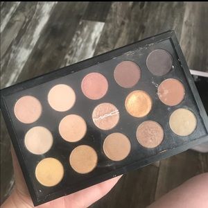 M.A.C 15 Warm Neutral Eyeshadow Palette