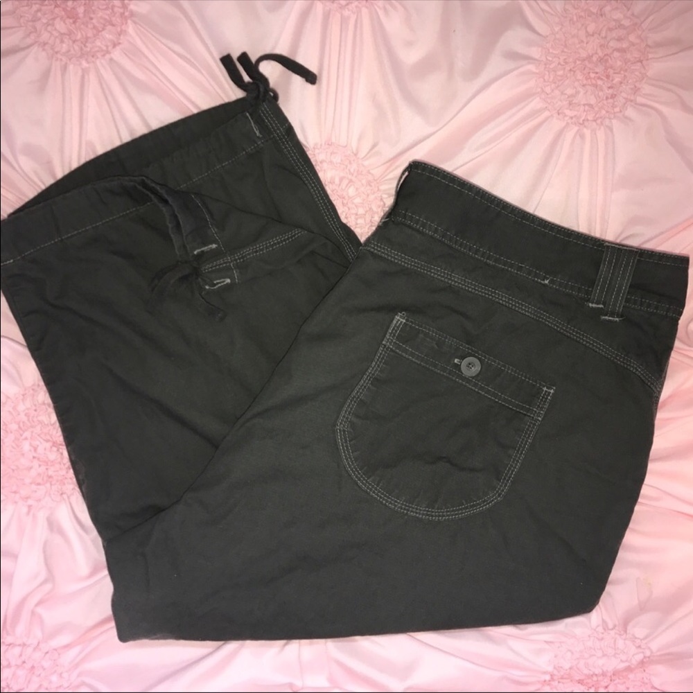 Olive Capris