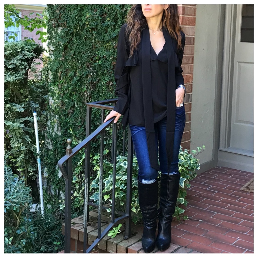 ✨LAST ONE ✨Paris black tie blouse - Picture 4 of 7