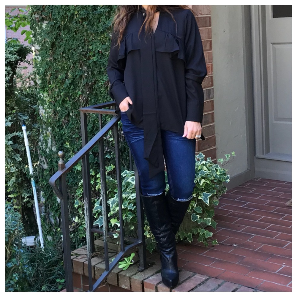 ✨LAST ONE ✨Paris black tie blouse - Picture 7 of 7
