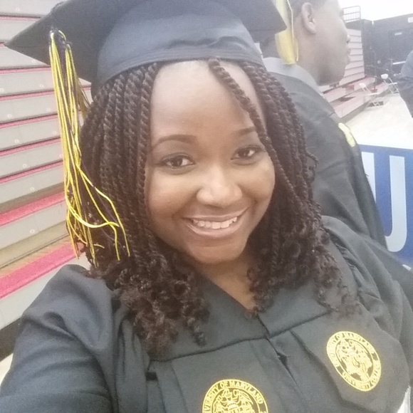 Meet your Posher, Tiffani - Picture 2 of 4