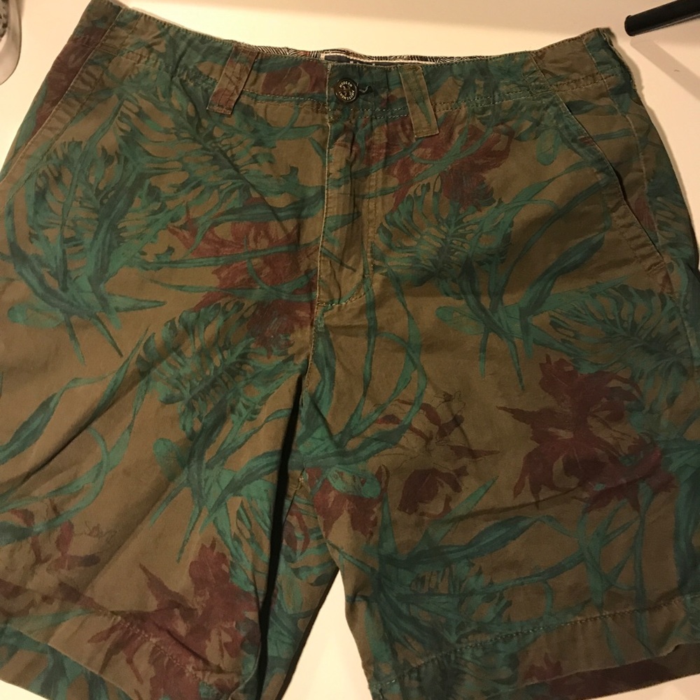 Men’s modern amusement shorts