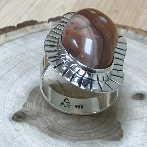 Ring - Picture 3 of 7