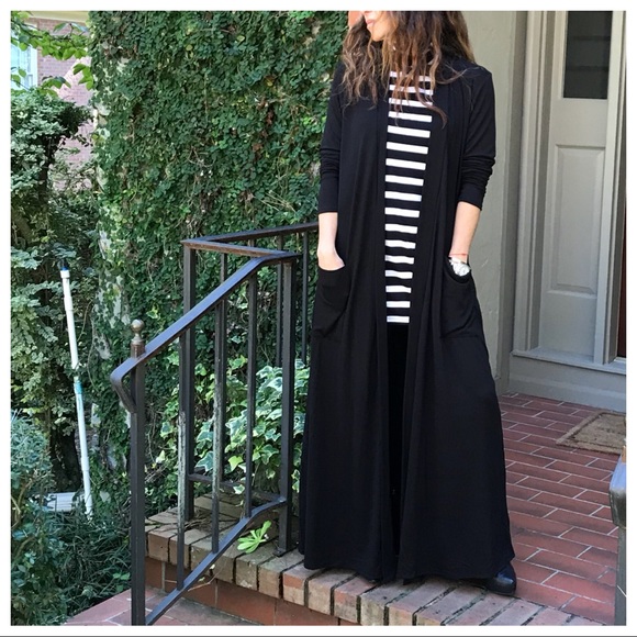 ✨LAST ONE✨✨Black side pocket long knit duster - Picture 4 of 7