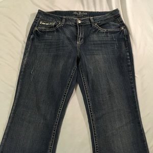 Barely worn Love Nation jeans. Full length.