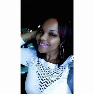 Meet your Posher, Lacole