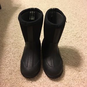 Toddler Black bogs
