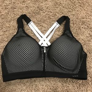 Victoria’s Secret sports Bra
