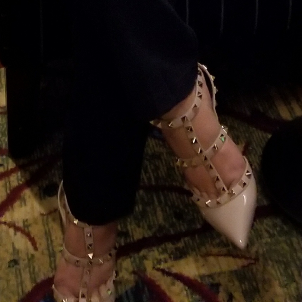 Authentic Valentino - Picture 4 of 4