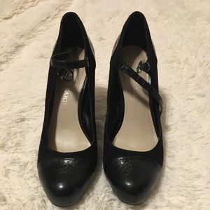 Franco Sarto black heels