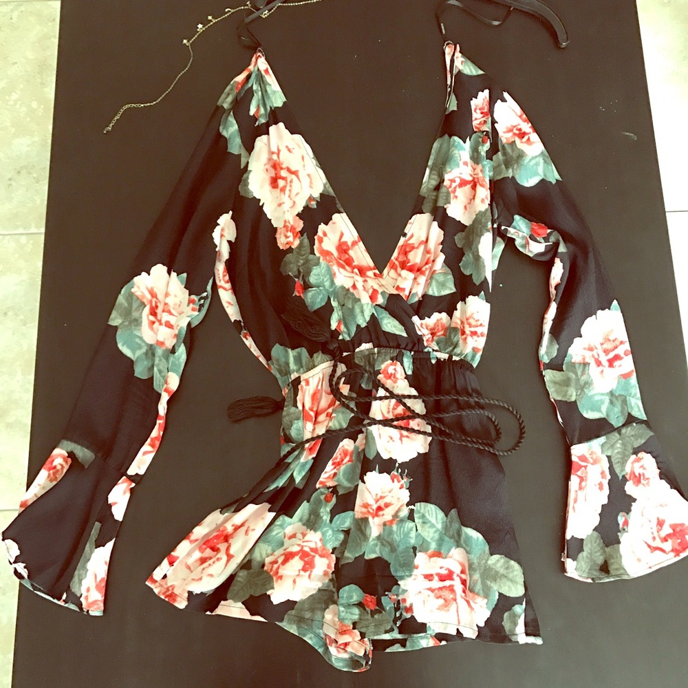 BLOGGER FAV Floral Romper