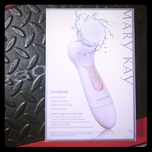 Mary Kay Skinvigorate Cleansing Brush