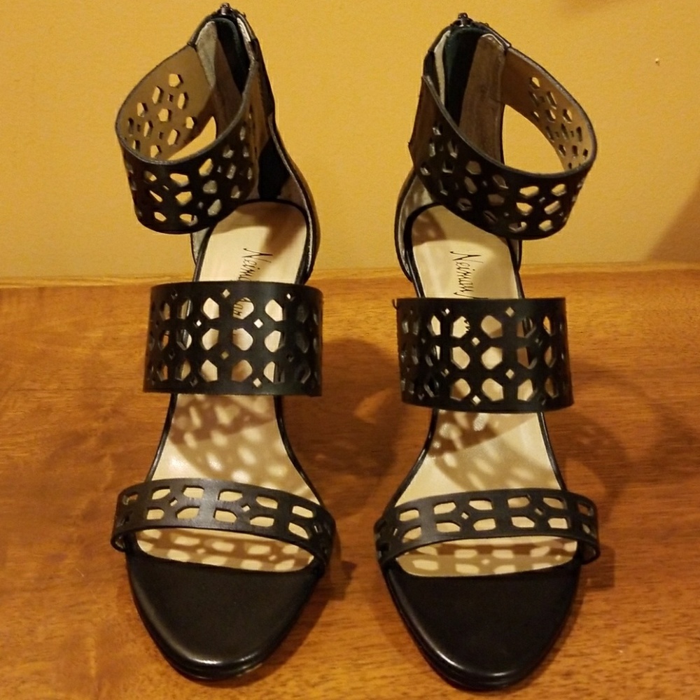 Neiman Marcus Women's Sandals  Size  7M