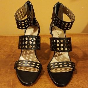 Neiman Marcus Women's Sandals  Size  7M