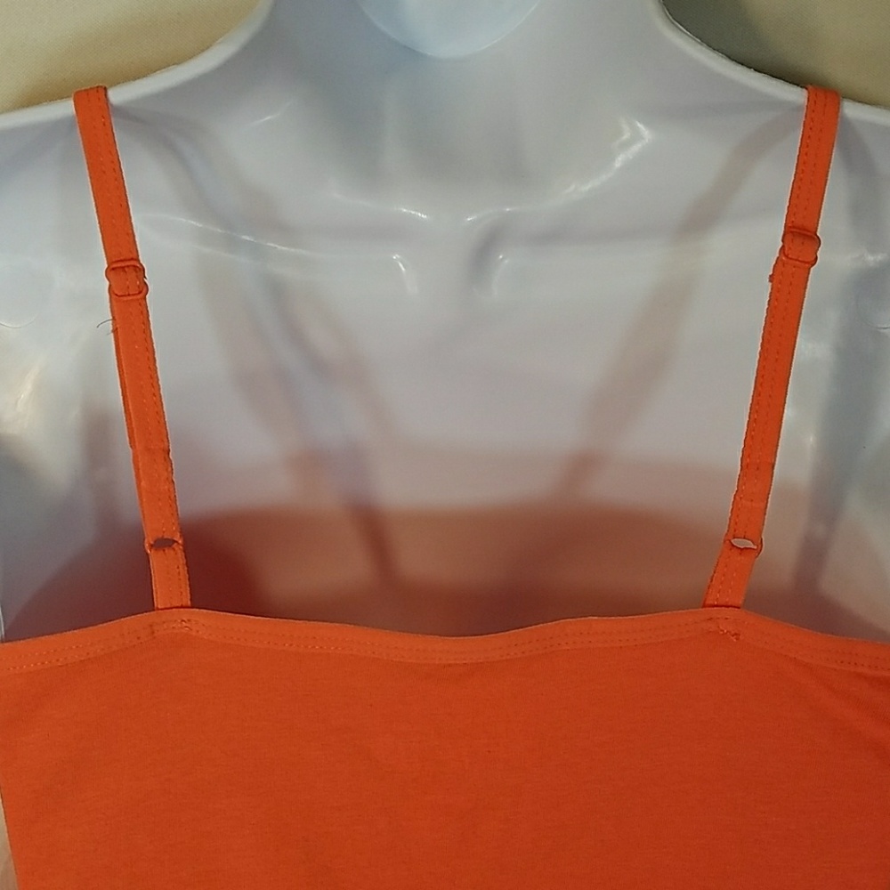 Cool & comfy coral/peach adjust. strap tank top - Picture 3 of 4