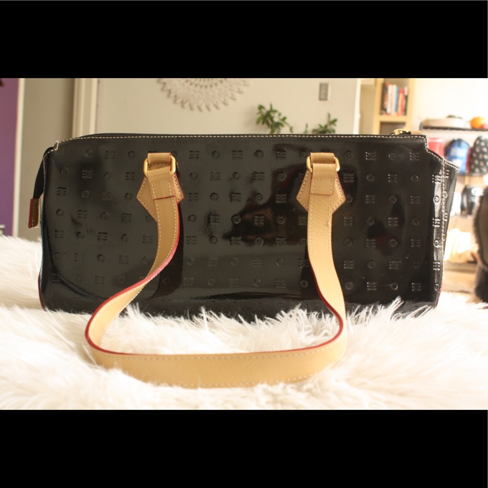 Arcadia black and tan patent leather handbag