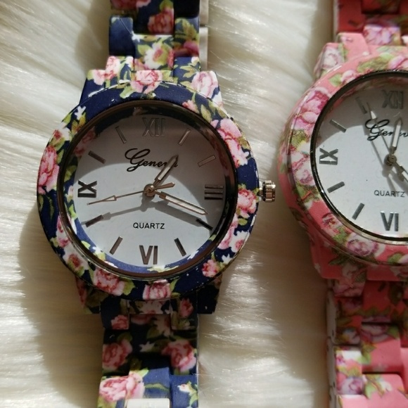 ⬇️ Floral blossom watch - Picture 7 of 8