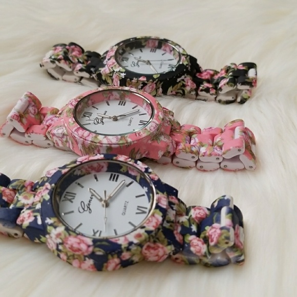 ⬇️ Floral blossom watch - Picture 8 of 8