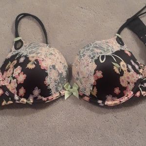 Vs push up bra