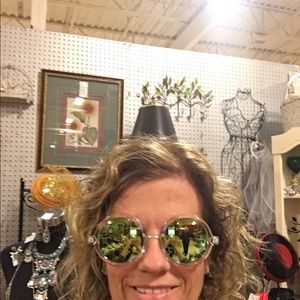 Meet your Posher, Teresa