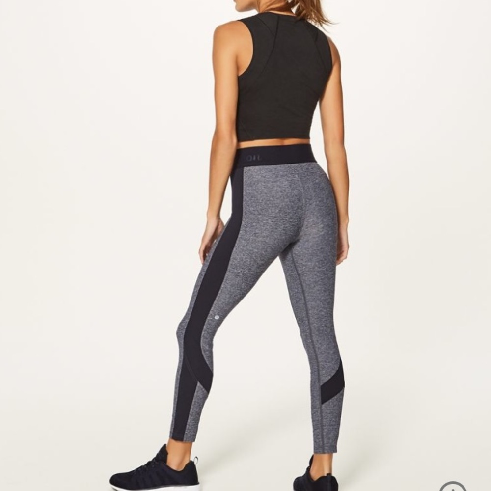 Lululemon Box it out tight