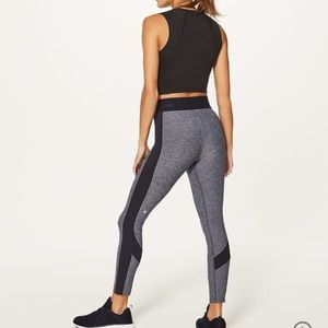 Lululemon Box it out tight