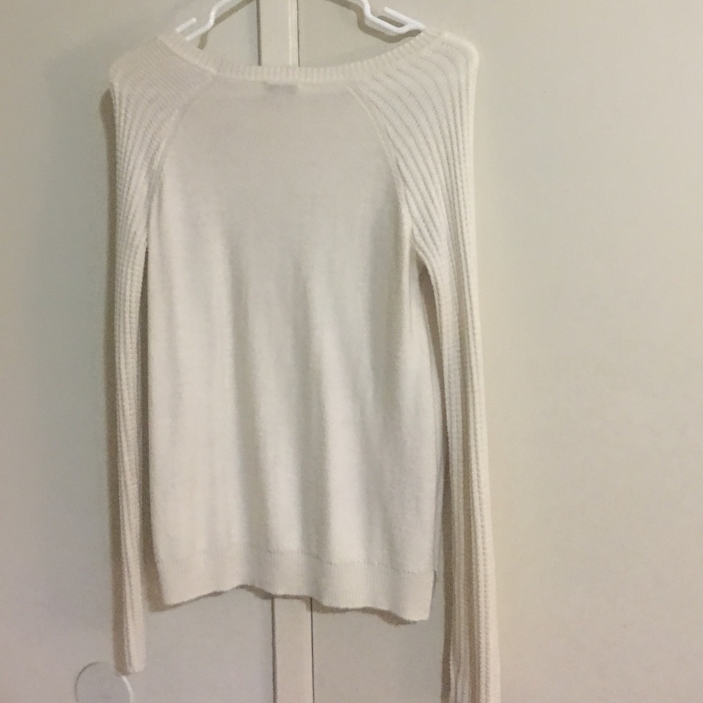 GAP Sweater - Picture 2 of 2