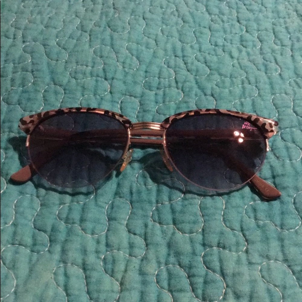 Women's Betsy Johnson sunglasses