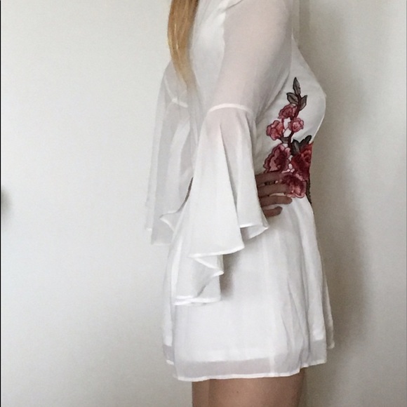 Beautiful rose patch romper medium - Picture 2 of 4