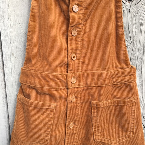 Major Wendy Torrance vibes ⛏ tan corduroy overalls - Picture 3 of 3