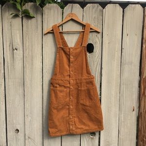 Major Wendy Torrance vibes ⛏ tan corduroy overalls