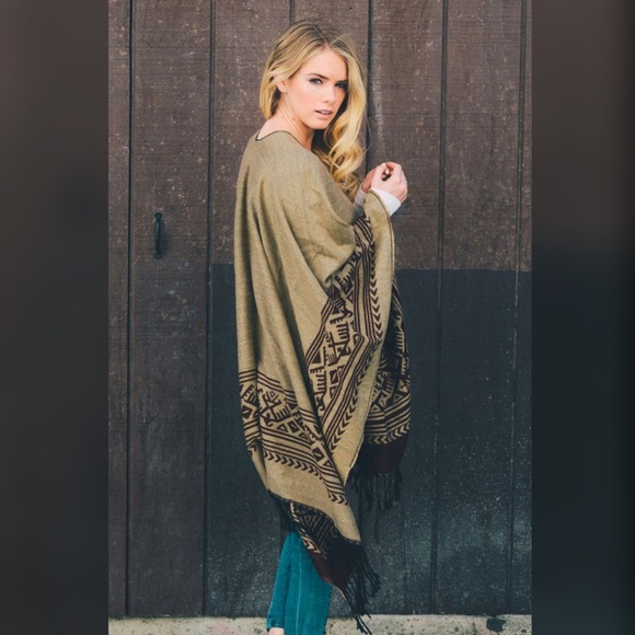 Mocha Reversible Poncho - Picture 2 of 2