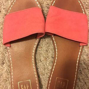 GAP pink sandals