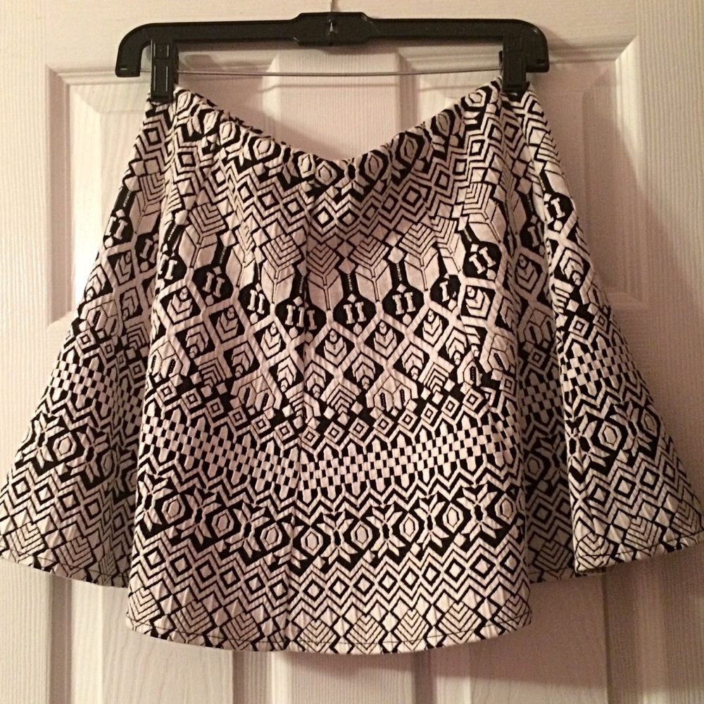 Aeropostale Pull On Skirt- Size Medium!