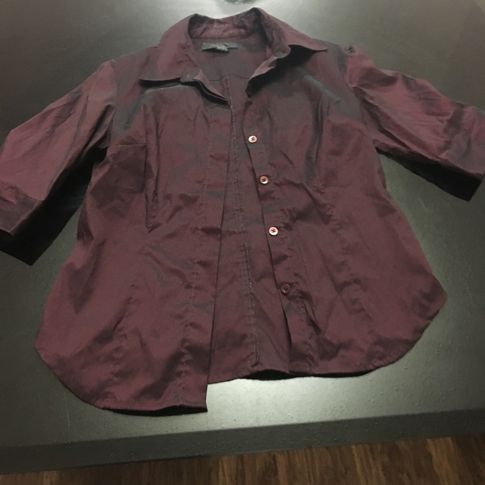 Maroon stretch express shirt!!