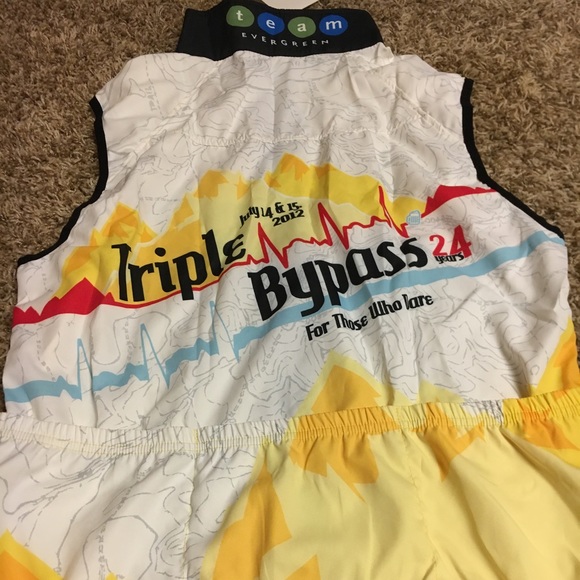 Men's wind vest - Picture 3 of 3