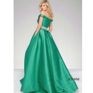 NEW Emerald Green Prom pageant formal gown dress