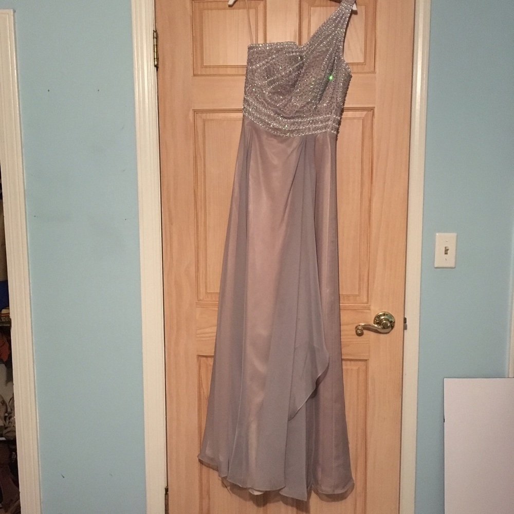 Silver One-Shoulder Sequined Chiffon Prom Dress