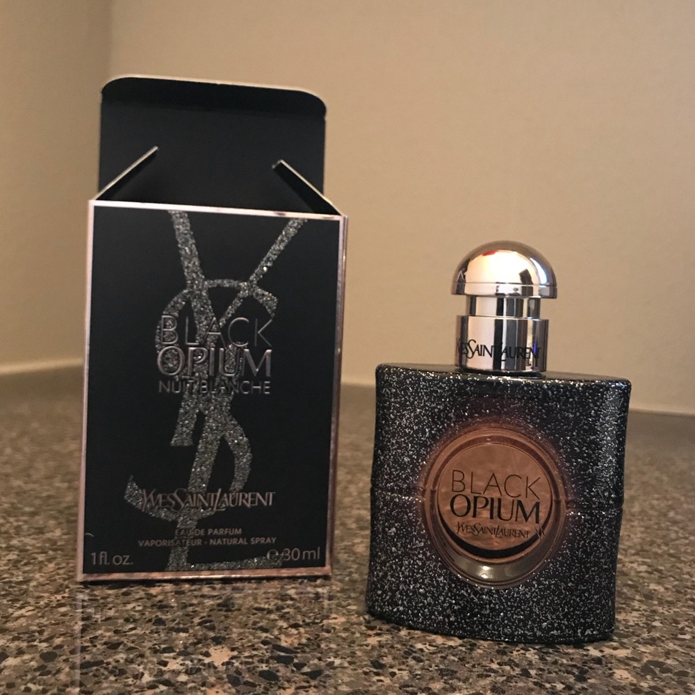 Yves Saint Laurent Black Opium Nuit Blanche