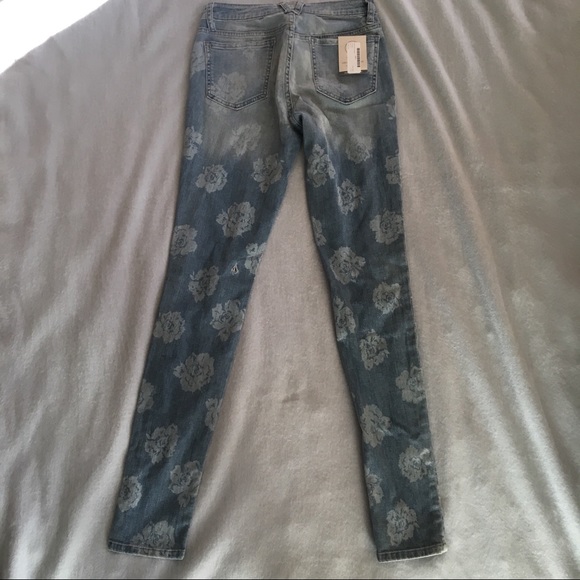 Volcom jeans - Picture 7 of 8