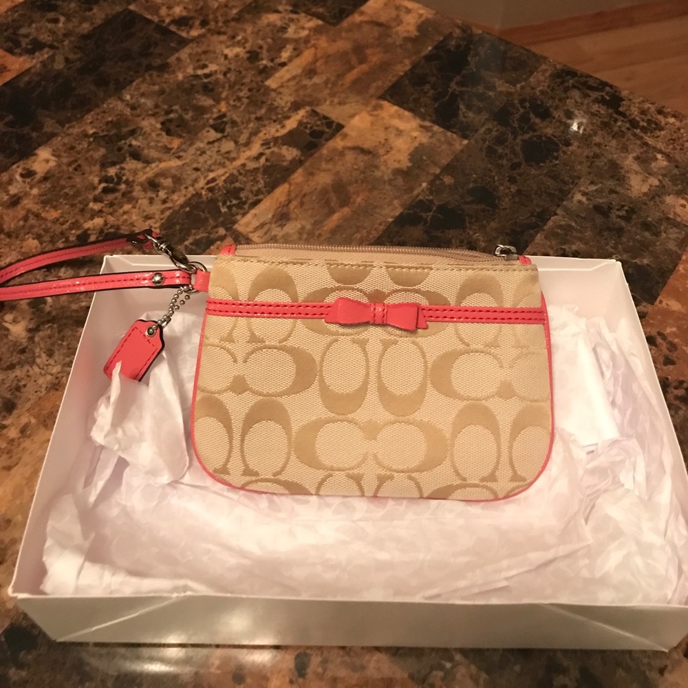 Wristlet