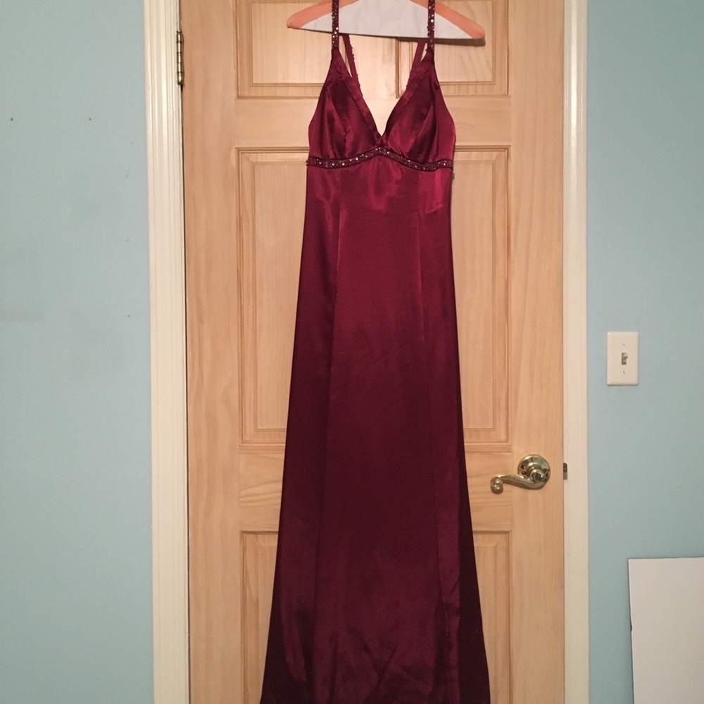 Maroon V Neck Gown