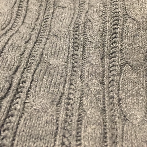 American Eagle Sweater - Picture 4 of 4