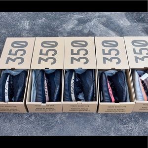 Adidas Yeezy Boost 350 v2 fashion sneaker shoes Adidas Yeezy Boost 350 v2 fashion sneaker shoes