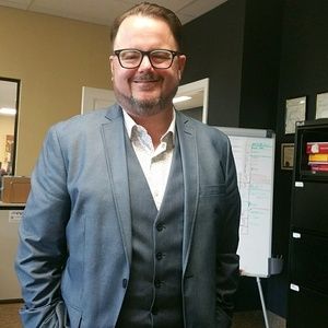 Meet your Posher, Jason