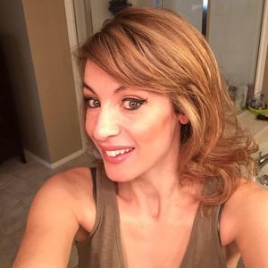 Meet your Posher, Lauren