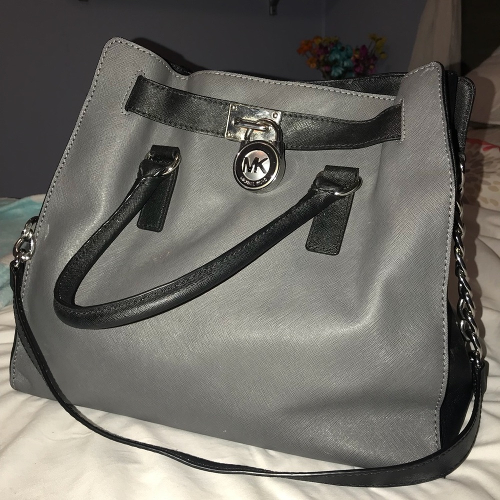 MICHEAL KORS PURSE