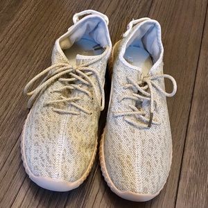 Tan Yeezy Boosts Look-a-likes Tan Yeezy Boosts Look-a-likes