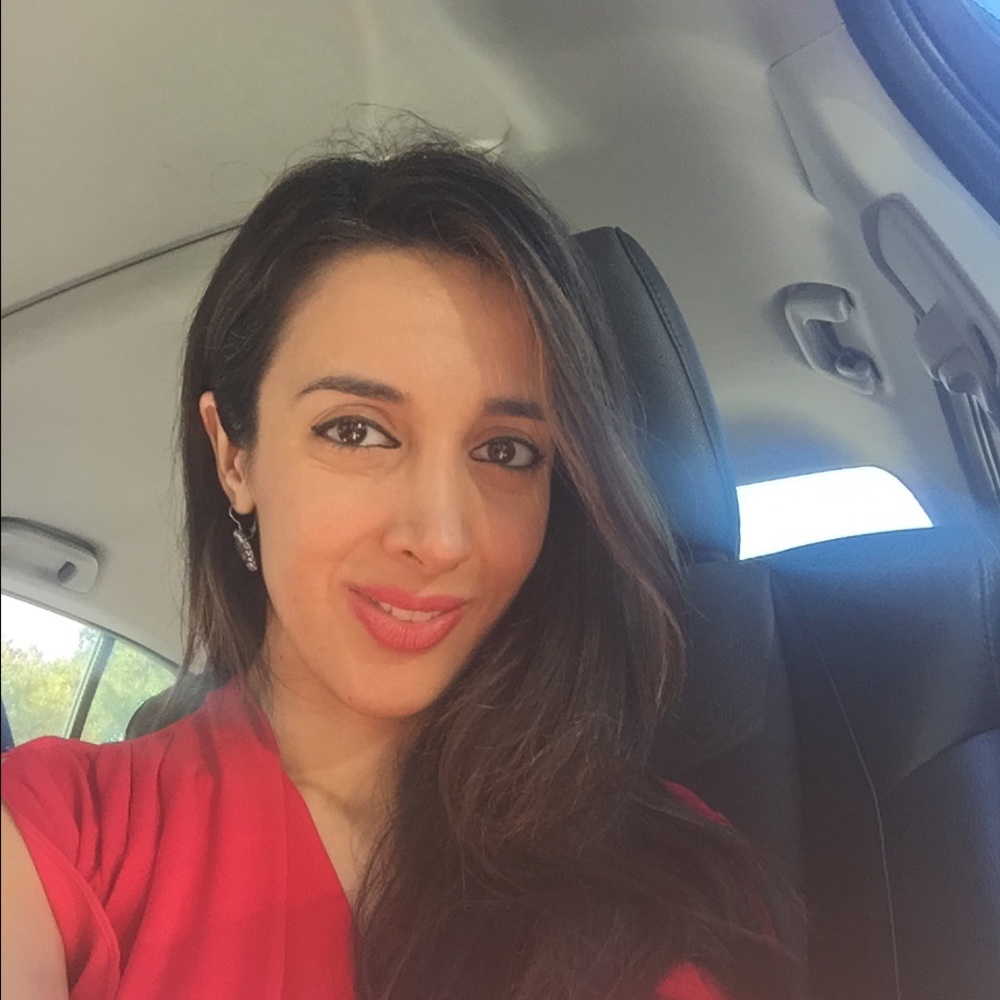 Meet your Posher, Parisa